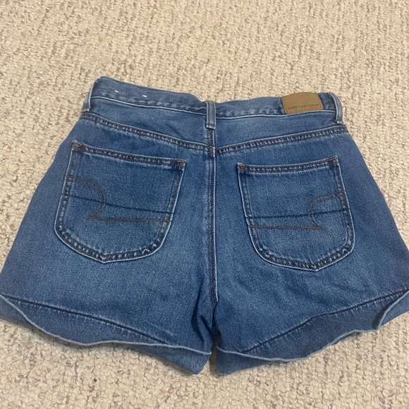 American Eagle mom jeans size 2 BNWOT - Picture 3 of 3